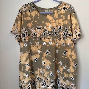 Paisley Print Short Sleeve Tee - Tan